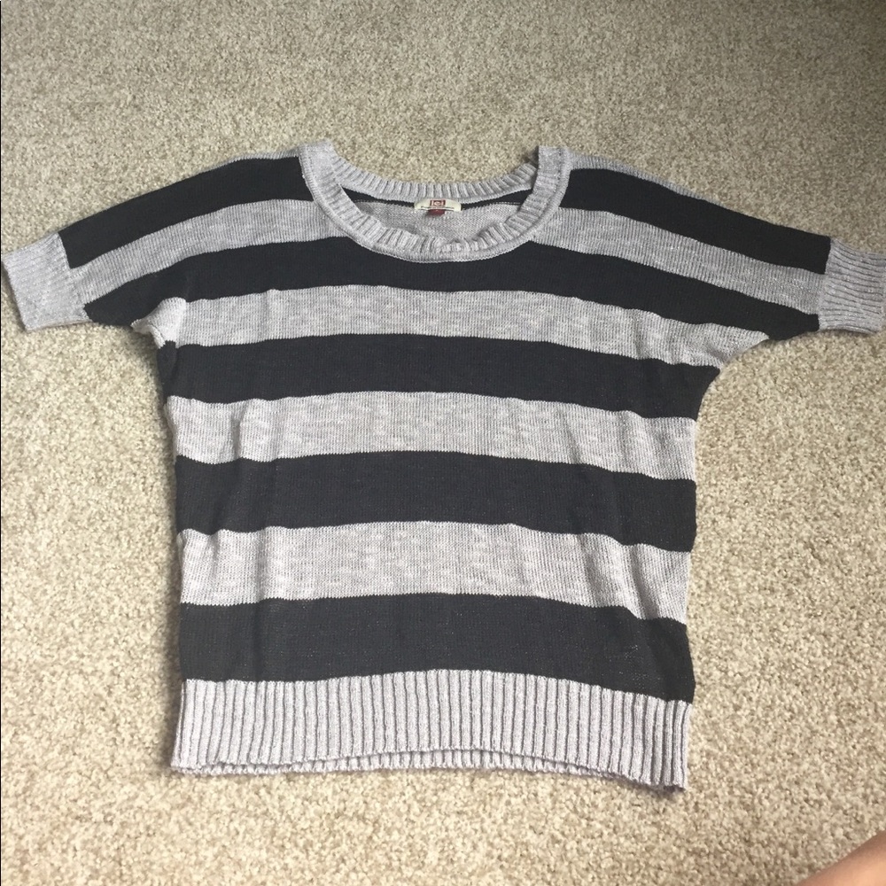 Lightweight sweater